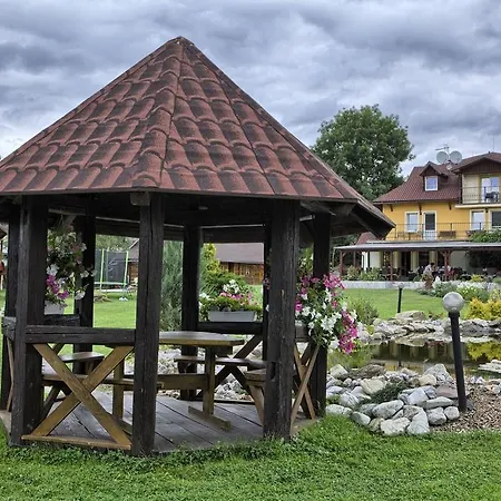 Fantazia - Brezno-muranska Planina Gasthuis